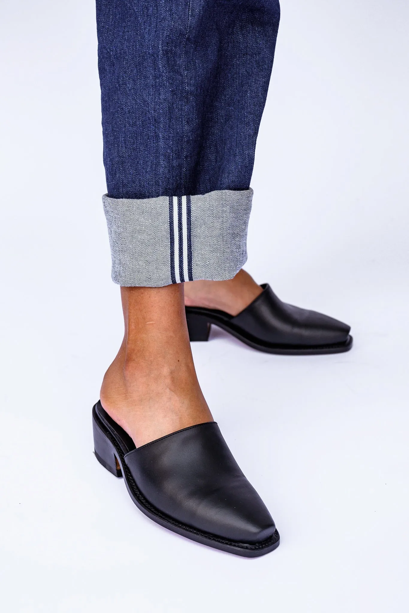 Alma Mule Black