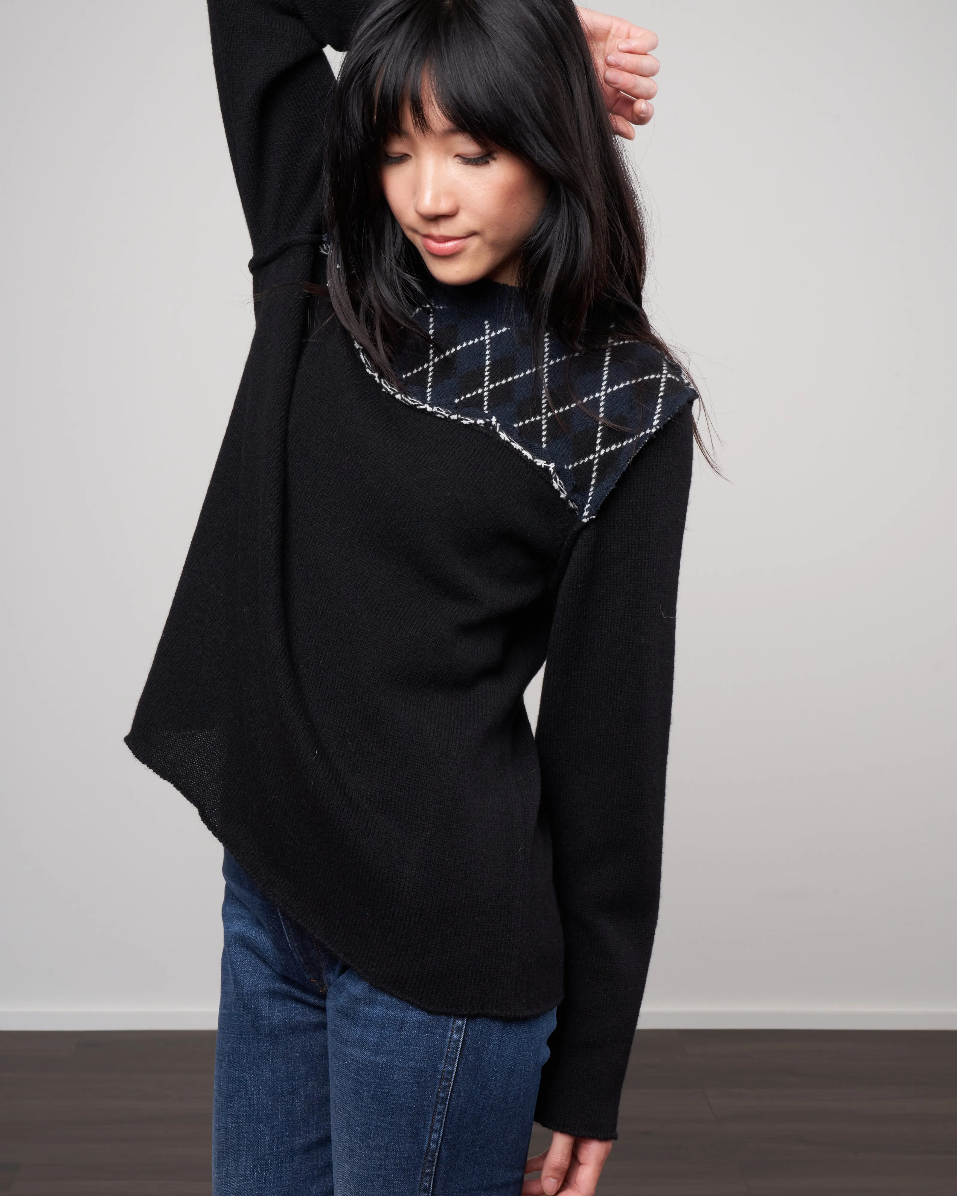 argun sweater -black argyle