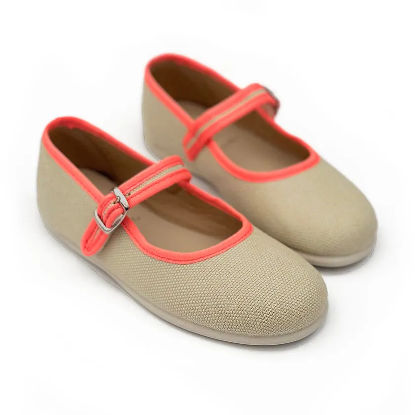 Canvas Mary Janes, Papagayo