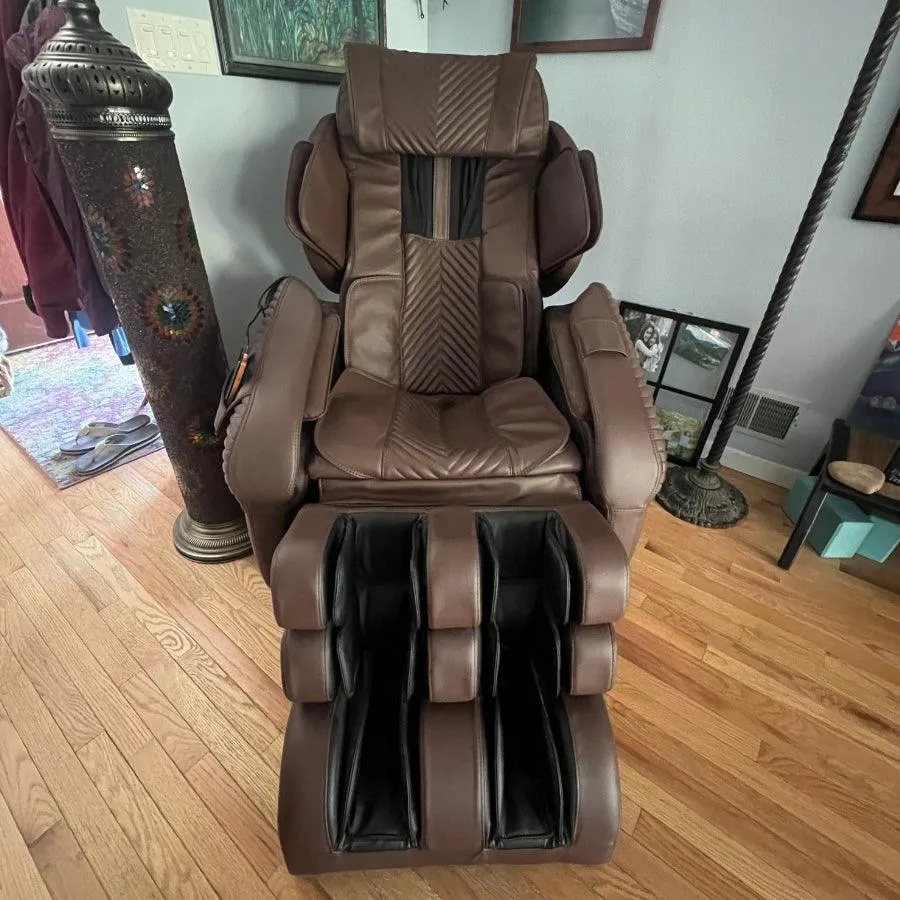 Luraco i9 Max Special Edition Massage Chair - Open Box
