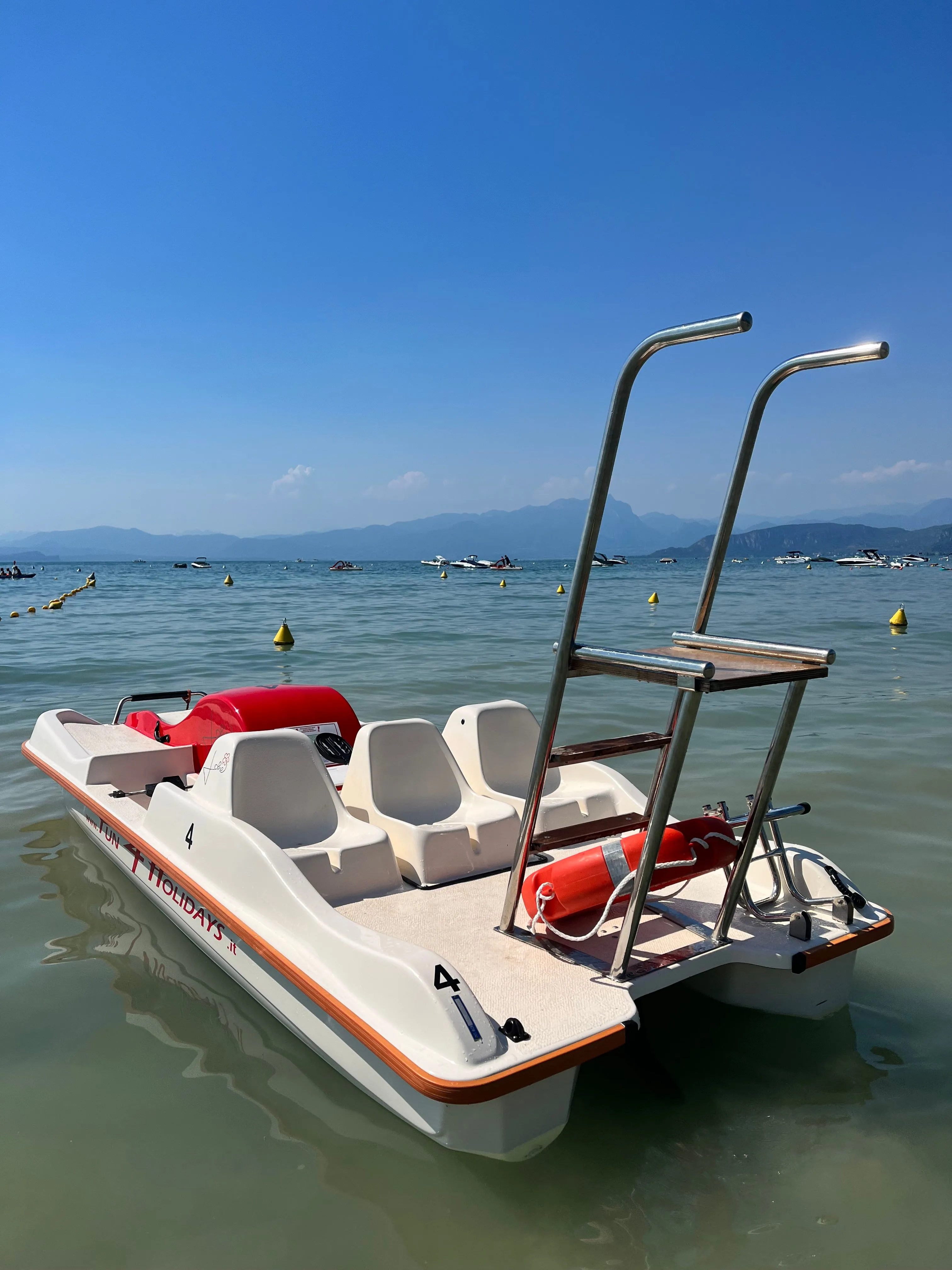Martini Nautica Jolie 6 Person Pedal Boat