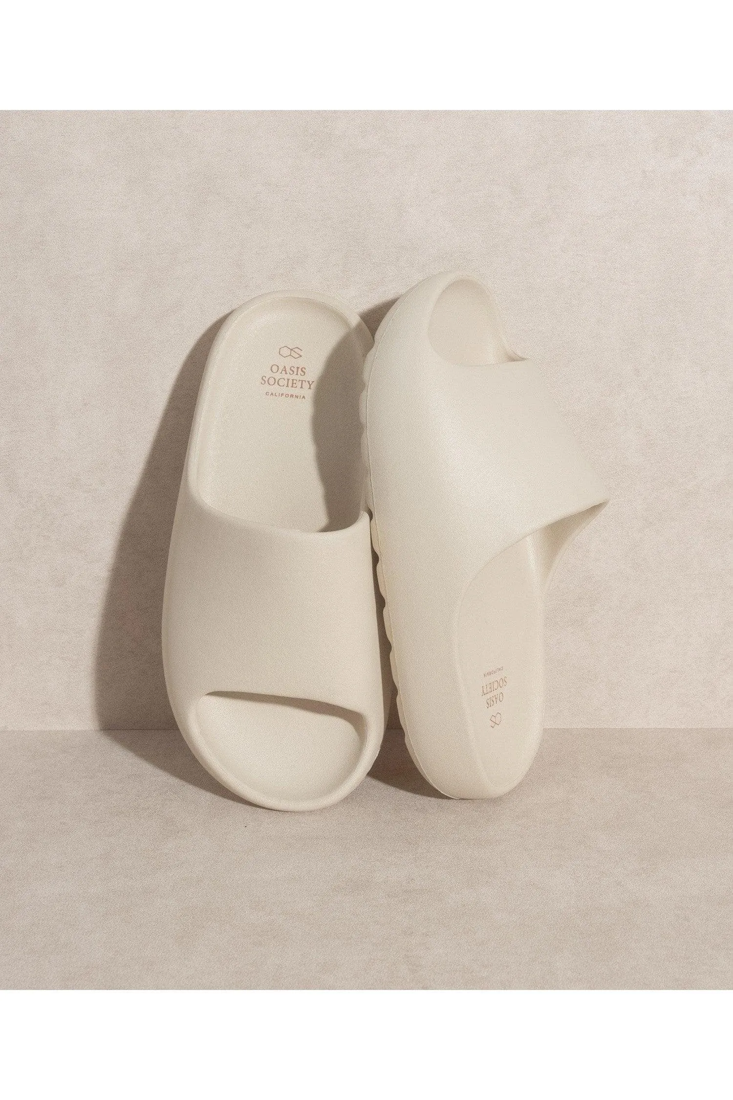 OASIS SOCIETY Wyatt Comfort Slides, Nude