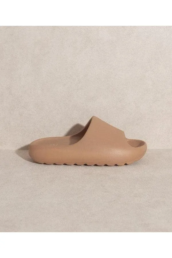 OASIS SOCIETY Wyatt Comfort Slides, Nude