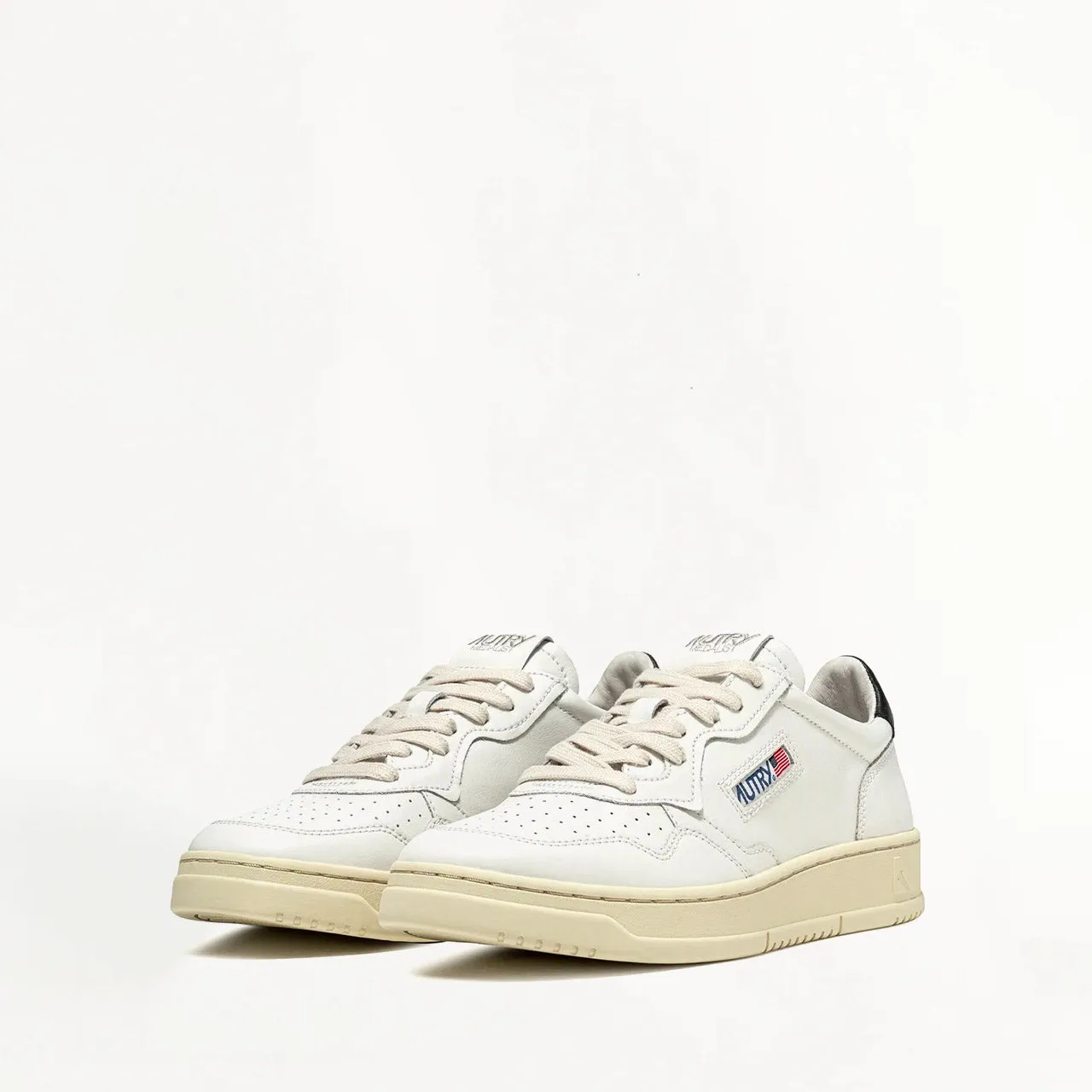 Sneakers Autry Medalist Cuir Blanc et Noir LL22