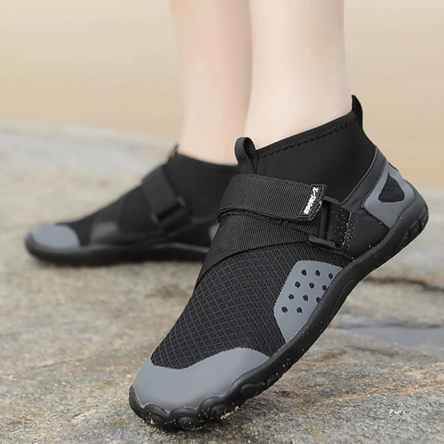 Water Shoes Men Wide Toe Non Slip Casual Arch Support with Drainage for Beach Swim Surf Water Sport